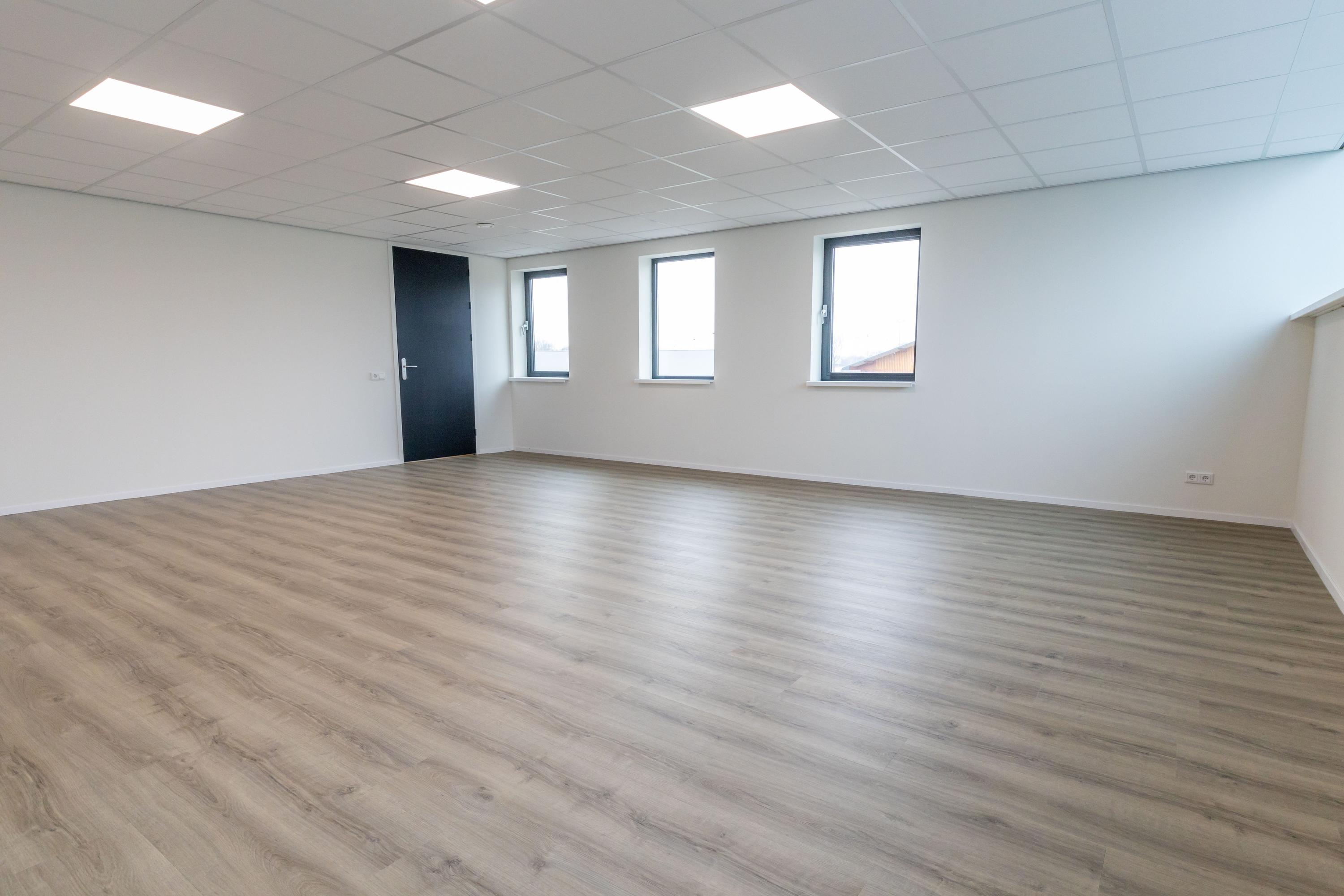 Groningerstraat 128 Surhuisterveen - Afbeelding 3.jpg