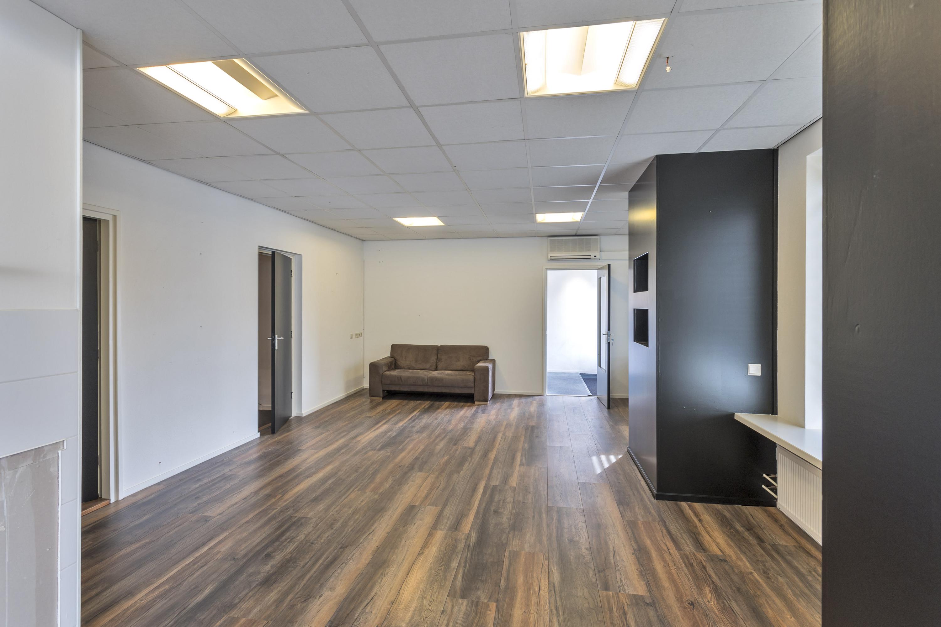 Mr. W.M. Oppedijk van Veenweg 20f Burgum - Afbeelding 15.jpg