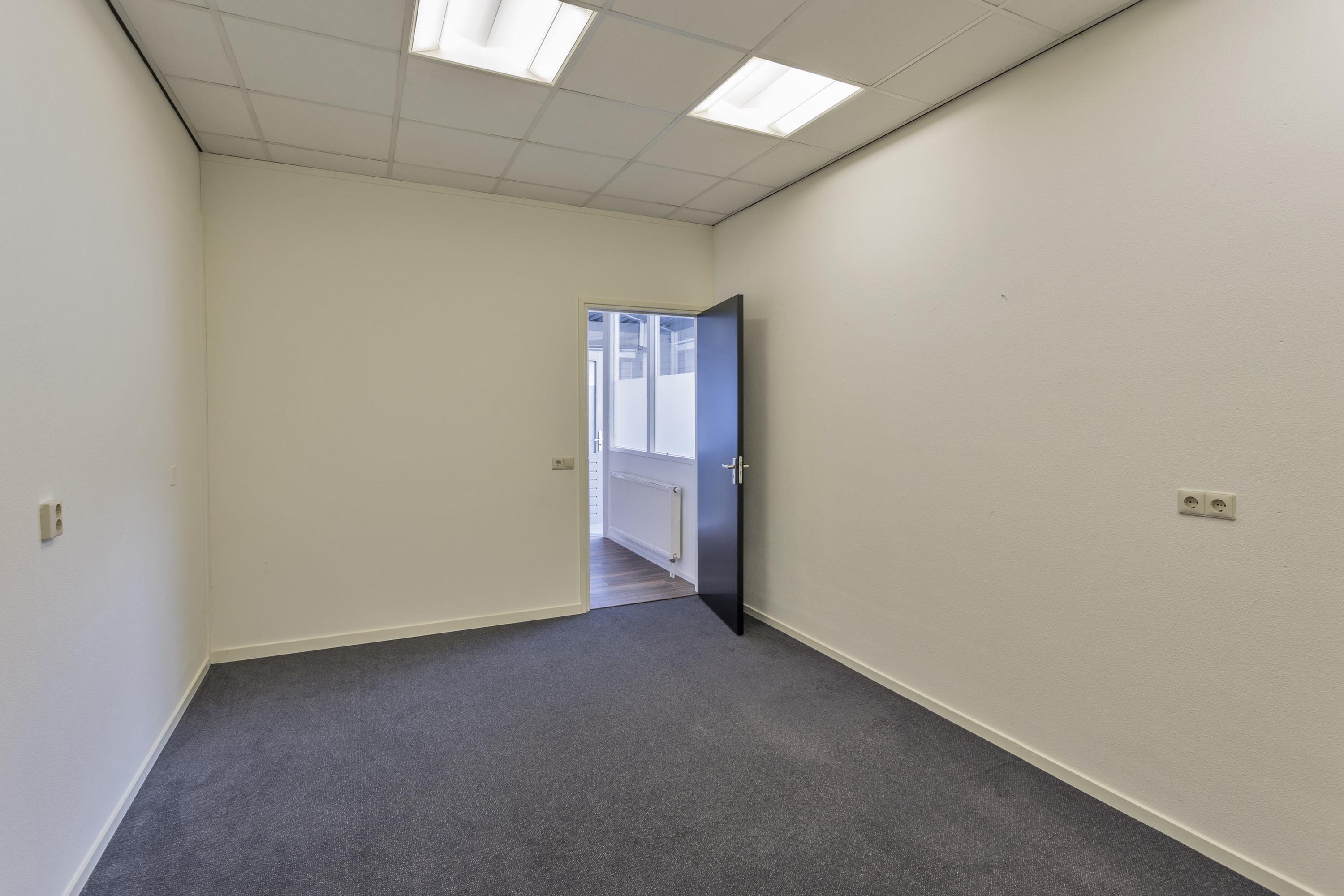 Mr. W.M. Oppedijk van Veenweg 20f Burgum - Afbeelding 17.jpg