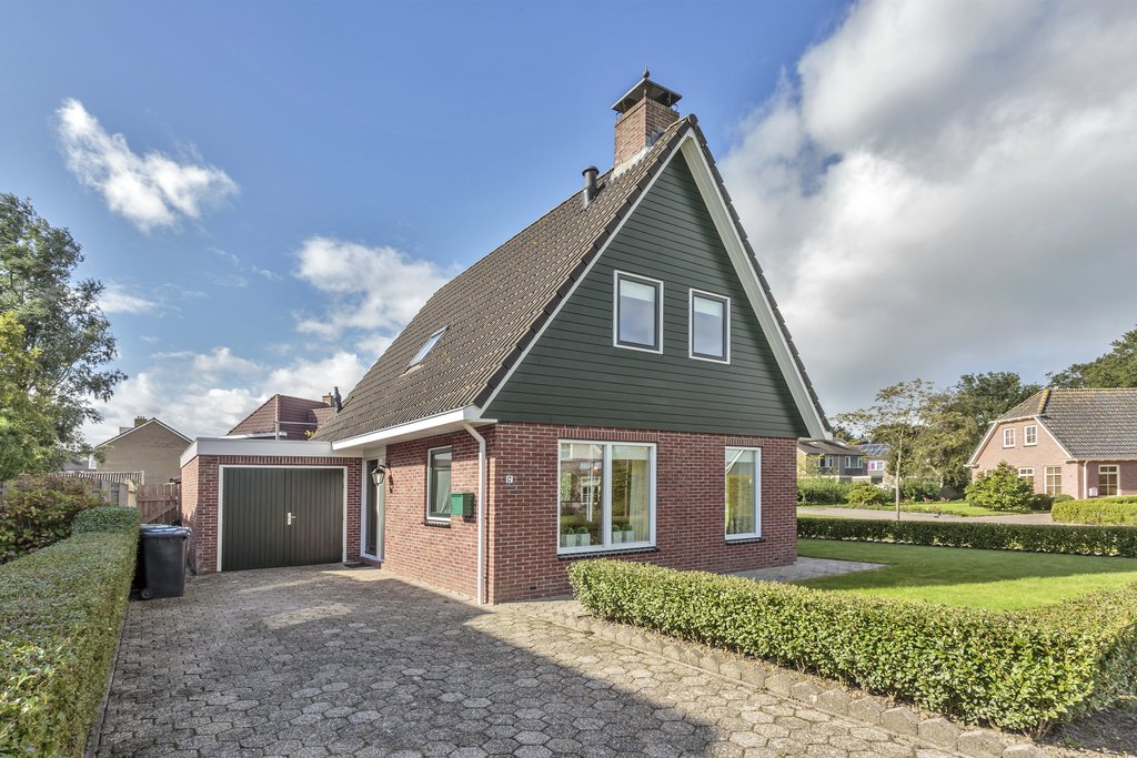 Asterstraat 17 Munnekezijl - Hoofdafbeelding.jpg