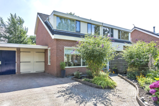 Bonhommestrjitte 12 Surhuizum - Hoofdafbeelding.jpg