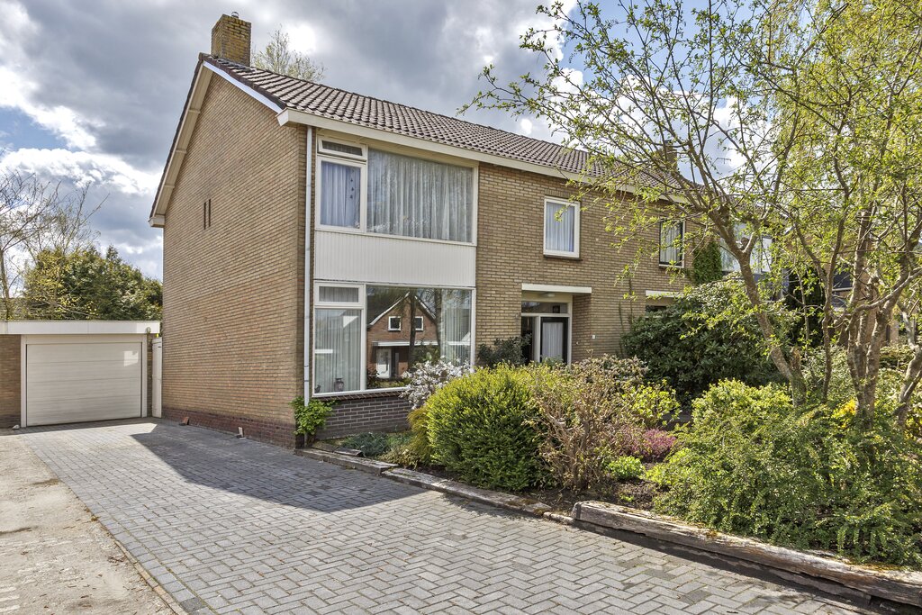 Burmaniastraat 8 Surhuisterveen - Hoofdafbeelding.jpg