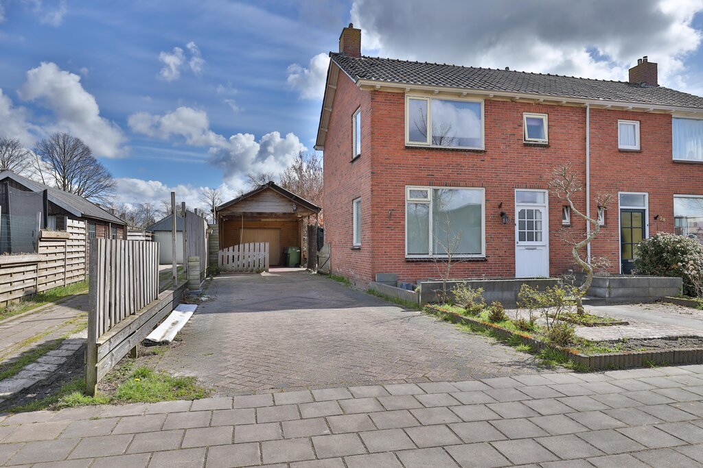 Buterblom-strjitte 30 Kootstertille - Hoofdafbeelding.jpg