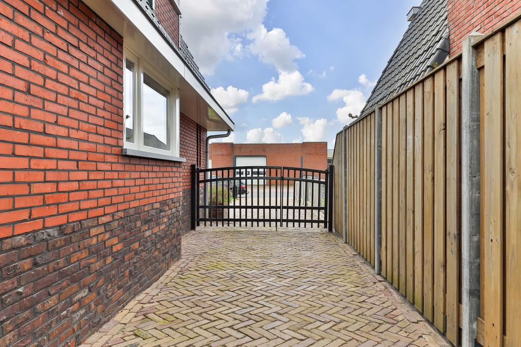 Groningerstraat 75 Surhuisterveen - Afbeelding 2.jpg
