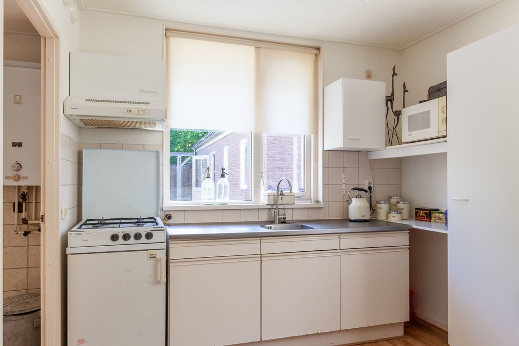 H.J. van der Veenstrjitte 4 Surhuizum - Afbeelding 18.jpg