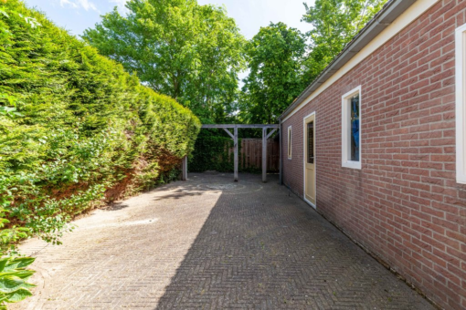 H.J. van der Veenstrjitte 4 Surhuizum - Afbeelding 35.jpg