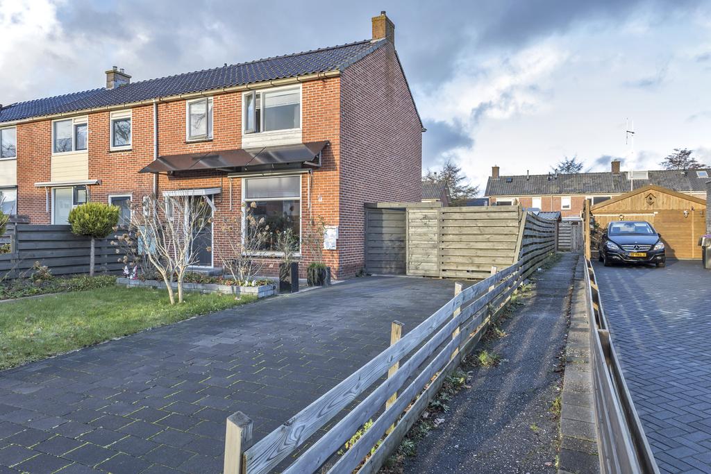 Langelaan 91 Surhuisterveen - Afbeelding 6.jpg