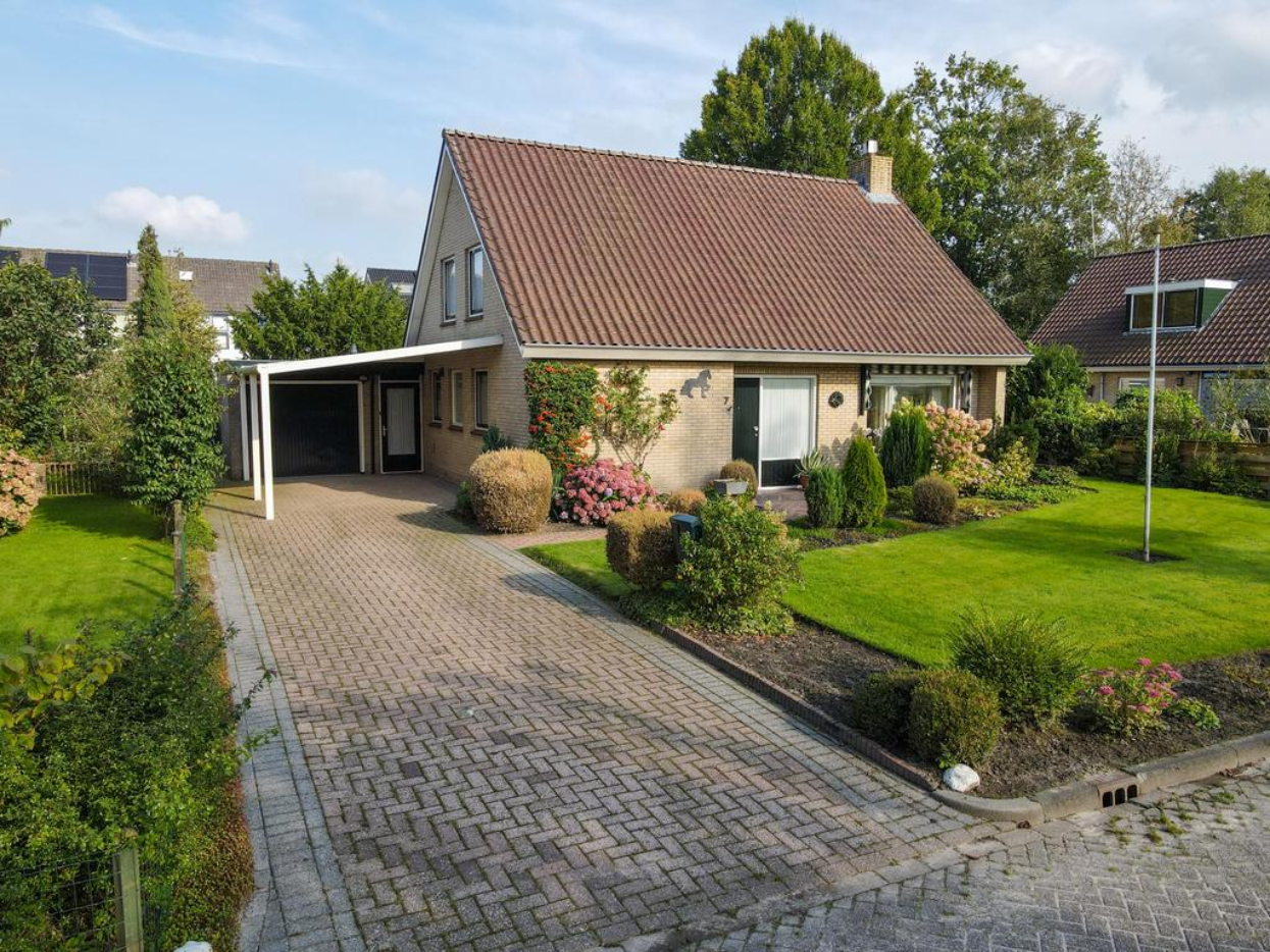 Lijsterbesstraat 7 Grootegast - Hoofdafbeelding.jpg