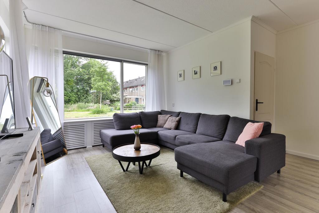 Poaitrije 2 Hijum - Afbeelding 12.jpg