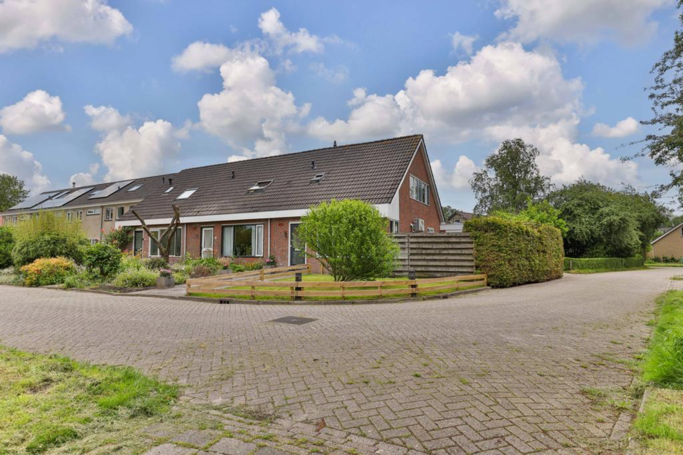 Poaitrije 2 Hijum - Afbeelding 4.jpg