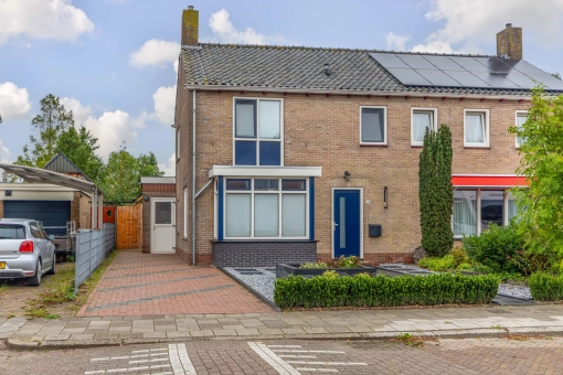 Renkemastraat 21 Doezum - Hoofdafbeelding.jpg