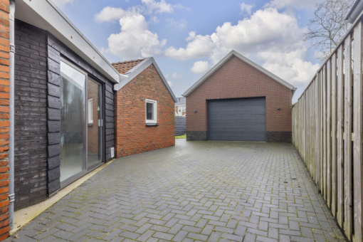 Taeke Schuilengalaan 18 Surhuisterveen - Afbeelding 3.jpg