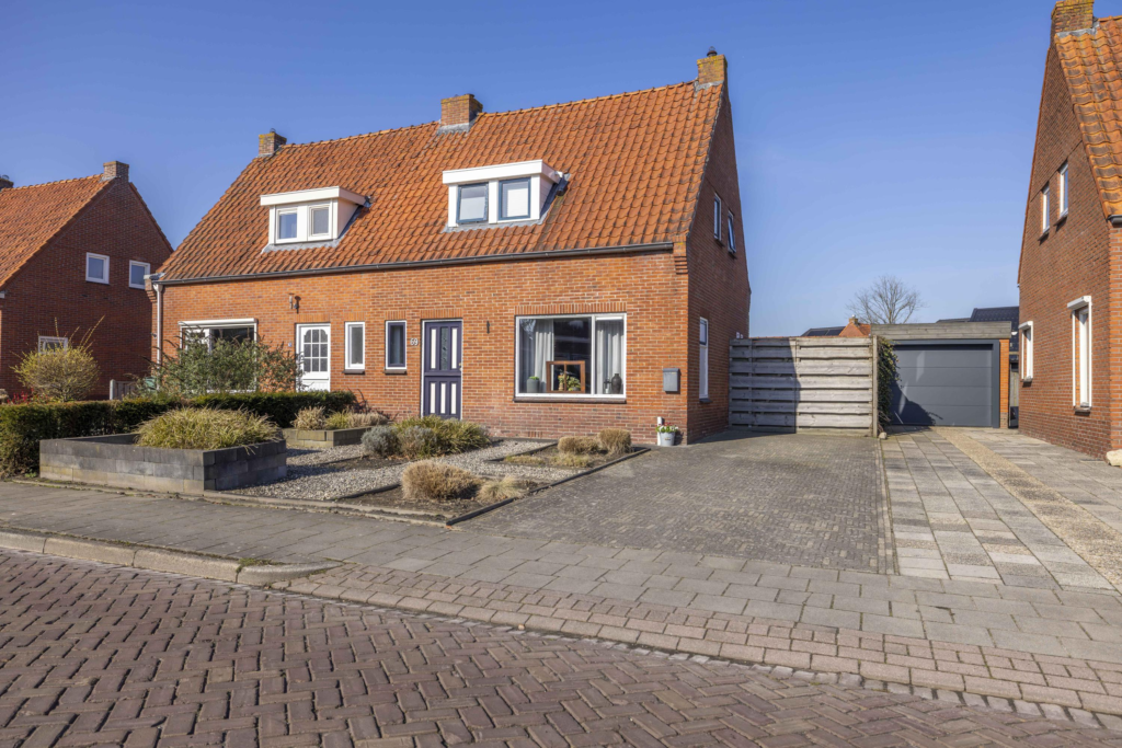 Taeke Schuilengalaan 69 Surhuisterveen - Hoofdafbeelding.jpg