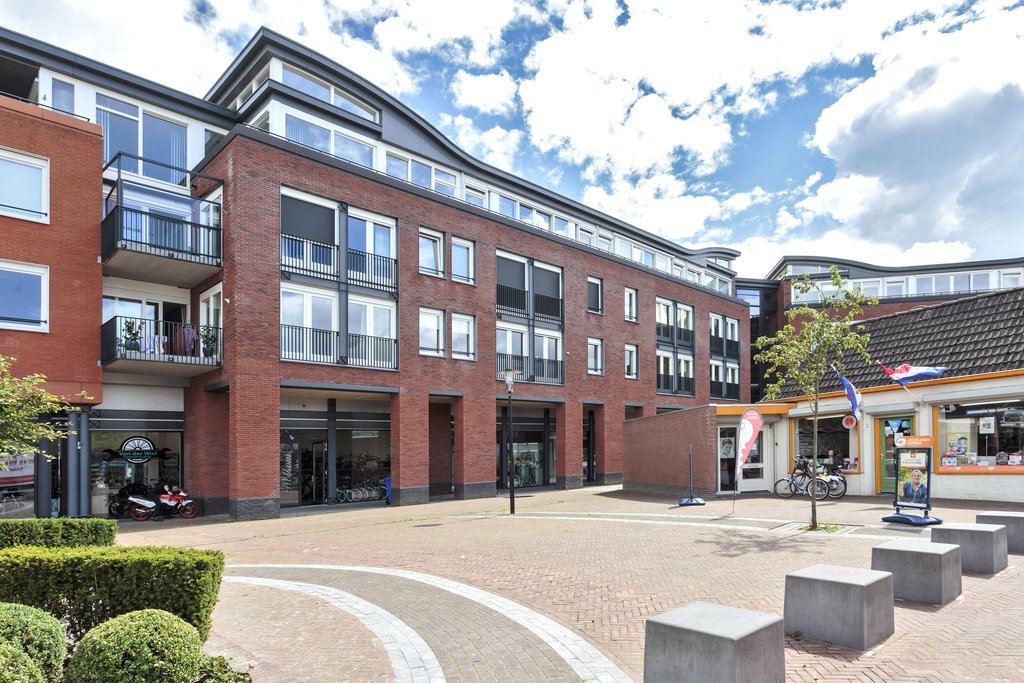 Torenplein 49 Surhuisterveen - Hoofdafbeelding.jpg