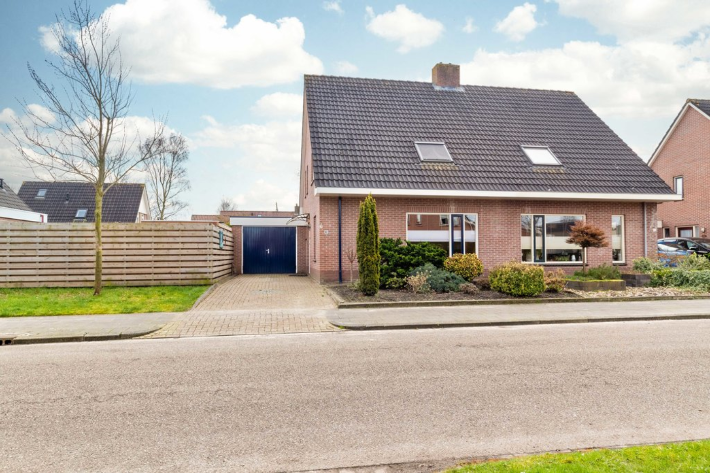 Torenvalk 82 Surhuisterveen - Hoofdafbeelding.jpg