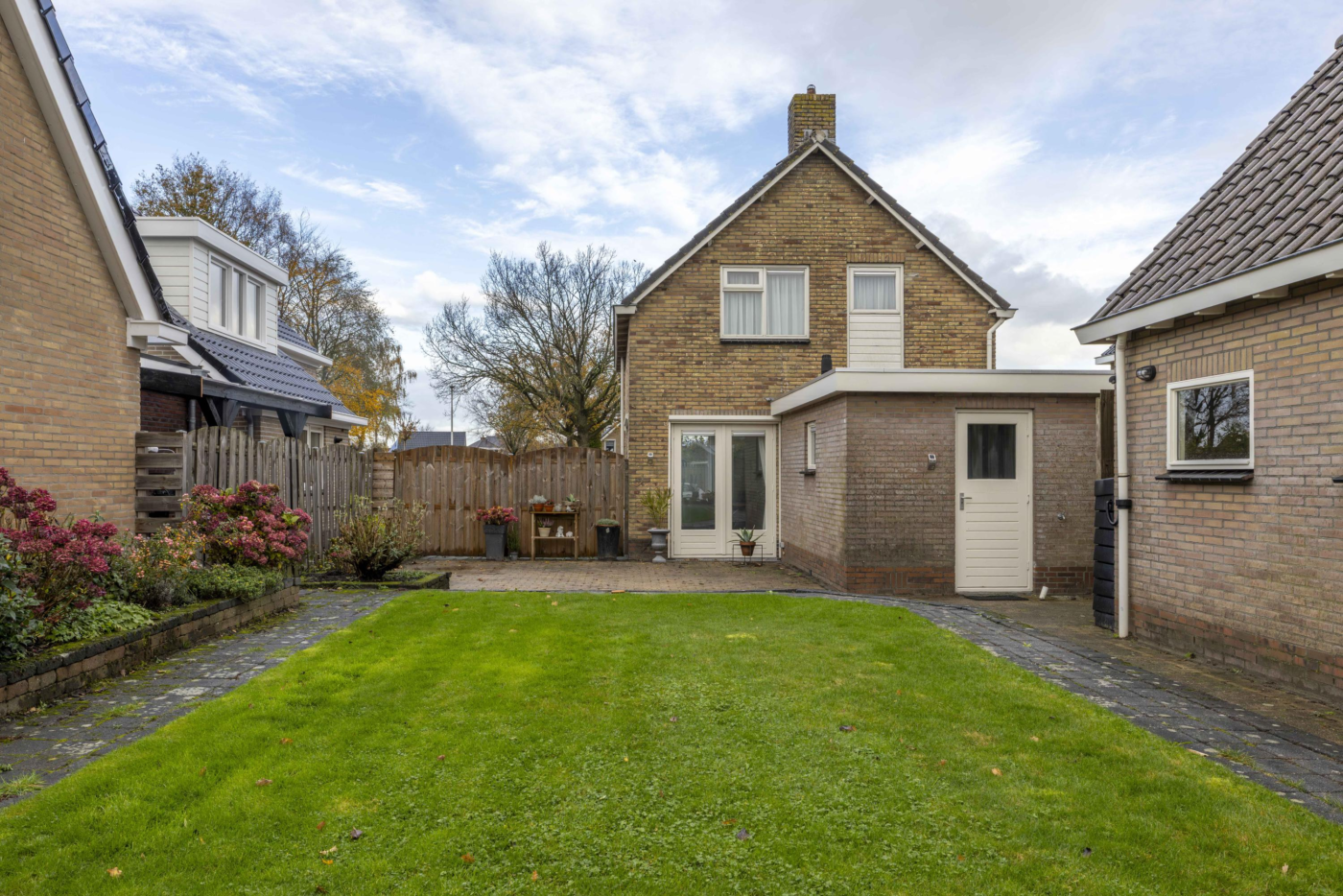 Van Voortstraat 11 Surhuisterveen - Afbeelding 2.jpg