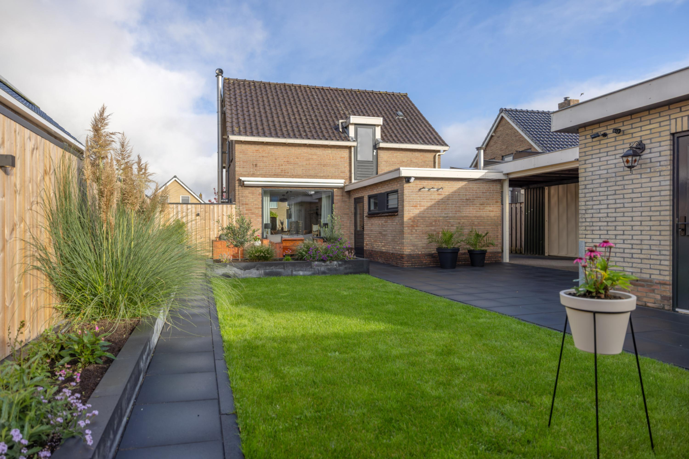 Van Voortstraat 7 Surhuisterveen - Afbeelding 2.jpg