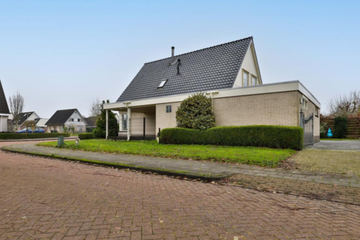 Veenderij 6 Surhuisterveen - Afbeelding 2.jpg