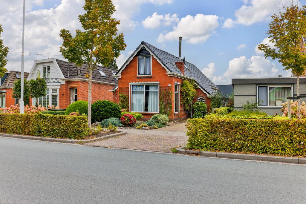 Vierhuisterweg 4 Surhuisterveen - Hoofdafbeelding.jpg