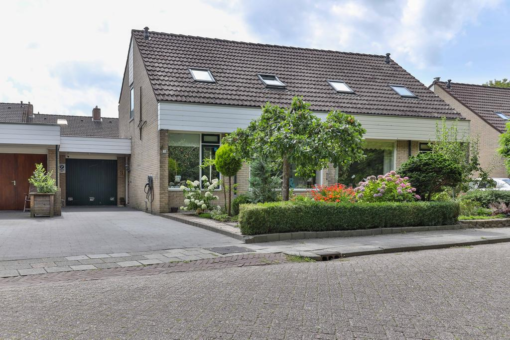 Vlasserslaan 21 Ulrum - Hoofdafbeelding.jpg