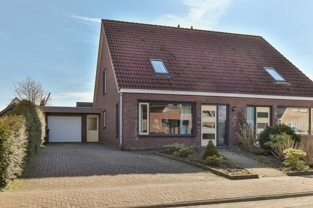 Waldstrjitte 19 Houtigehage - Hoofdafbeelding.jpg