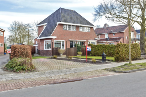 Warreboslaan 1 Surhuisterveen - Hoofdafbeelding.jpg